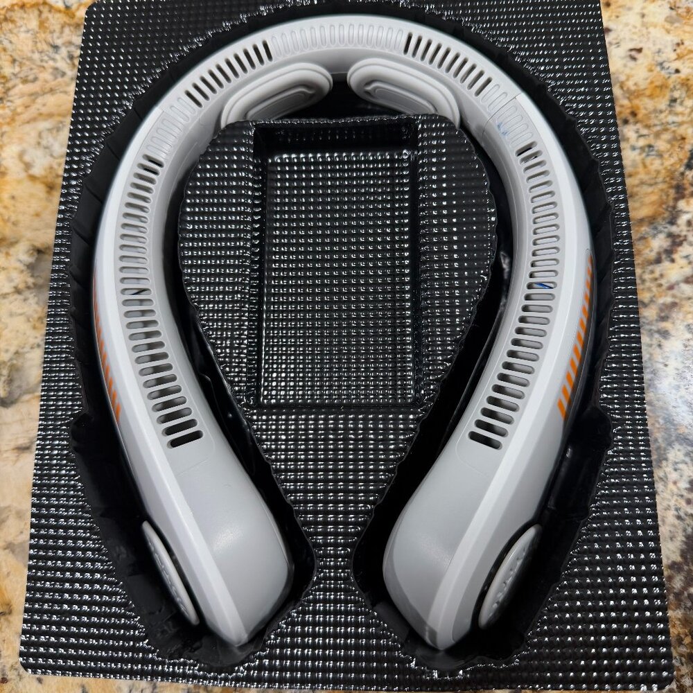Portable Rechargeable Neck Fan – Hands-Free Cooling (DS06)